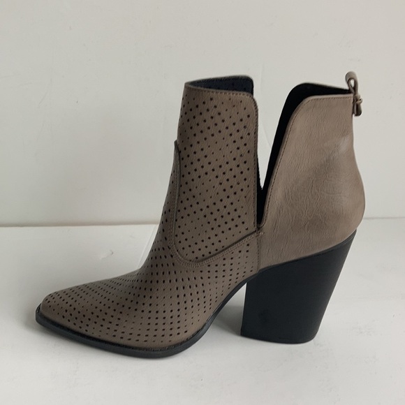 Qupid Mesh V Cut bootie faux leather closed pointy toe side cut 4” dark taupe - Picture 16 of 16